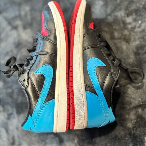 Womens Air Jordan 1 Low OG 'UNC to Chicago' (2023) Sz 6.5 - Picture 5 of 7